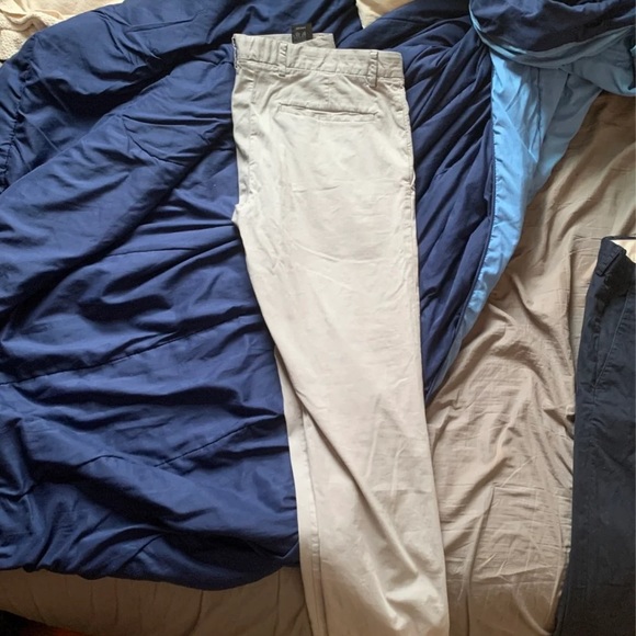 Theory Zaire Pant in Light Grey - Picture 2 of 3